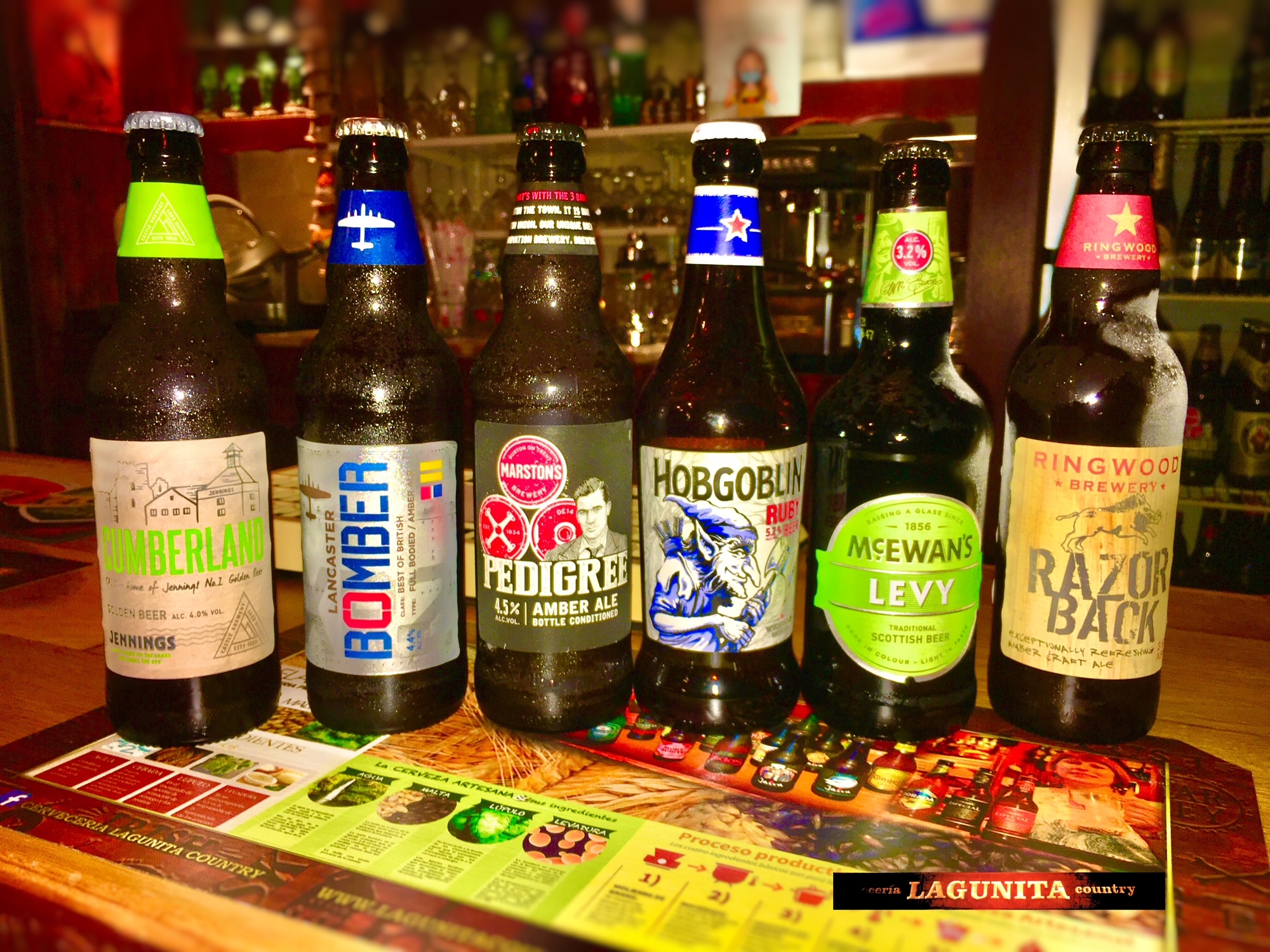 Interior de Cervecería Lagunita Country
